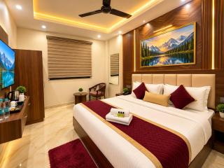 Hotel DE Ealyson Plaza Near IGI Delhi Airport - Free Airport Pickup & Drop - 1