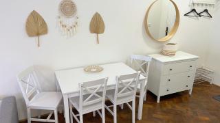 White Wolf House Apartments - 7