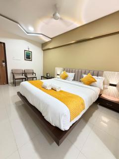 Ease By Elegant Residency - 1
