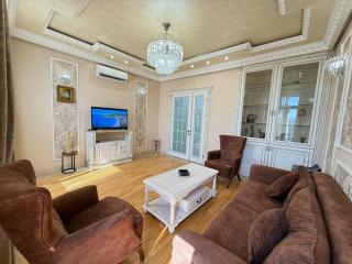 Chic Modern Apartment with Open Balcony - CITY CENTER by REPUBLIC SQUARE I ЛЮКС АПАРТАМЕНТЫ - 9