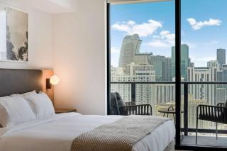 Bellini Breeze - Cozy Central Miami Pool and Gym - 2