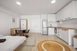 Ivory 22B7 - Modern Studio with Balcony & Parking - 4