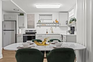 Modern Apt Near Churchill Downs & Expo Center - 1