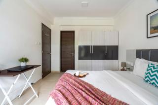 Staymaster SurfShore - Serviced 2BR Apartment with Pools & Gym in Baga - 7