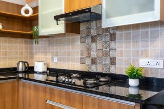 Staymaster SurfShore - Serviced 2BR Apartment with Pools & Gym in Baga - 4