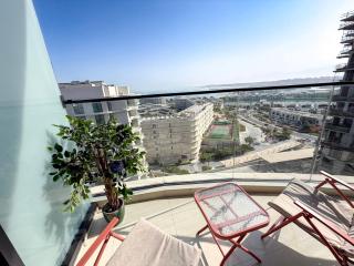 Panoramas & Sea Views from High-Floor 1BR in Bay Residences - 3