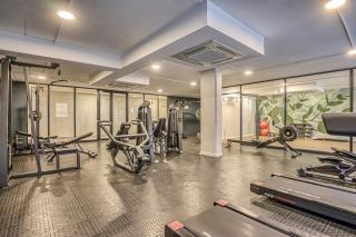 Stunning Apt near Sandton & Rosebank with Pool & Gym - 5