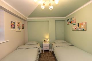 Brand New Stylish Lakeside Apartment - 6