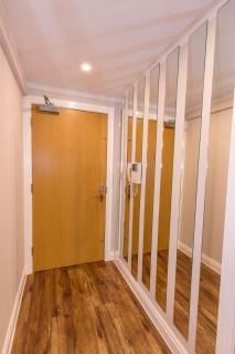 Brand New Stylish Lakeside Apartment - 3