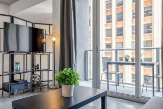 Cozy Downtown Pad- Luxe Rooftop pool gym and more - Miami - 8