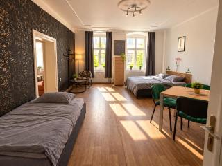 Old Town Apartments R11 - 8