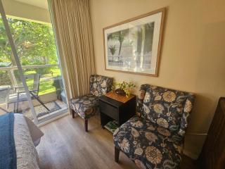 Resort Retreat Studio-Walk to Beach, Shops, Dining with AC, WIFI - 8