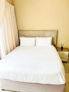 The Midrand Nest - Chic Bachelor Pad - 7