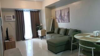 Cozy Condo with Balcony in the Heart of Cebu City - 1