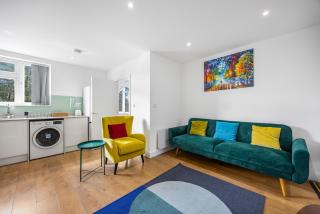 Garland Stylish Apartment 2 In Greater London - 5