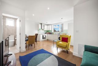 Garland Stylish Apartment 2 In Greater London - 7