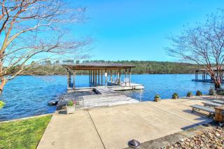 Luxe Haven Lakehouse - 9