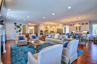 Luxe Haven Lakehouse - 5