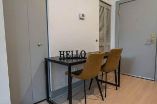 Renovated Loft w Free Parking & Near Hospitals - 7