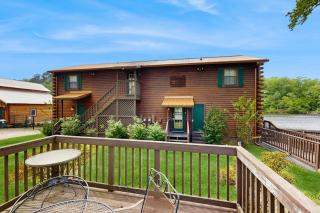 Cozy Lodge - Unit 4 - 7
