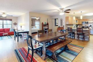 Lone Star Lake House - 1
