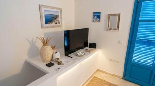 Cycladic 2 Bd Sunny Sea View House in Piso Livadi - 3