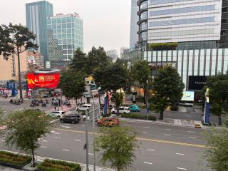 A Happy House in Ho Chi Minh city Center - 9