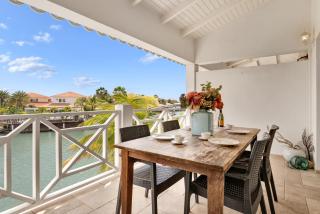 Beautiful condo // water view - 9