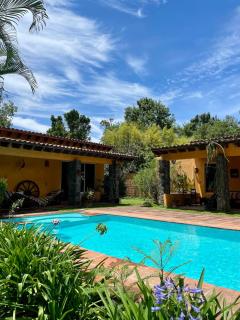 Villa with pool and garden for families and friends - 0