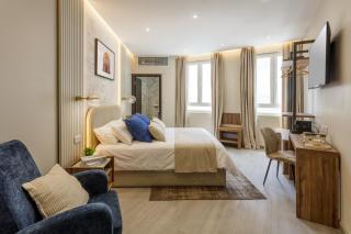 Cannon Hotel - 1