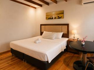 Habitación privada con cama King, baño privado - 0