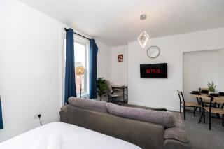 OG Stays VIII- Free Wifi, Free Parking, Family & Contractor - 9