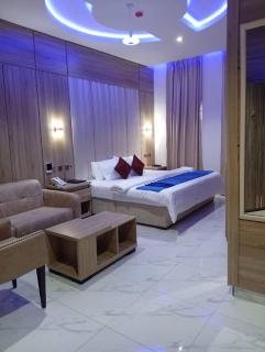 Greenview Hotel and Apartments - 4