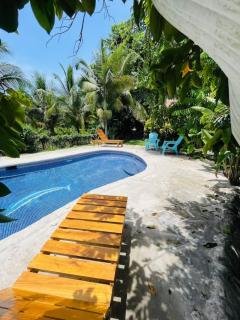 Pangea Lodge Tropical Vibe Home with Shared Pool - 4