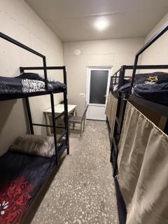 HOT hostel comfort lounge - 2