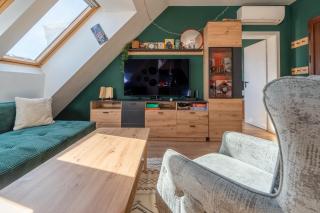 Warm And Cozy Apt with Panoramic Balcony in Sofia - 4