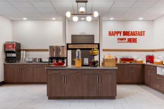 Hampton Inn & Suites by Hilton Windsor - 1