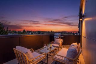 NEW! 2B2BA Modern Fremont Home w Parking Space & Rooftop, BBQ, AC - 0