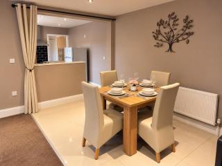 Sunderland City Centre Modern 2 Bed Cottage - 7