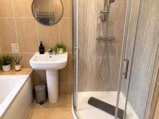 Sunderland City Centre Modern 2 Bed Cottage - 4
