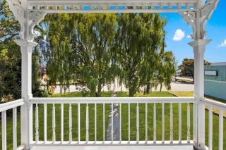 Stanwood's Premier Stay, Luxury & History - 7