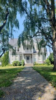 Stanwood's Premier Stay, Luxury & History - 4