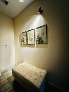 1BR Studio in Karachi near airport - 6