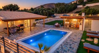 RELAXING POOL HOUSE IN LAGONISI 1 - 1