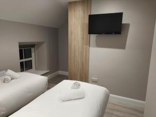 FJ Luxury Homes - 2