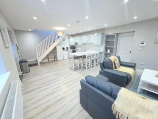 FJ Luxury Homes - 5
