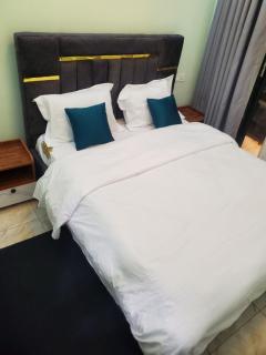 MoCrest Furnished Apartments Kigali - 6