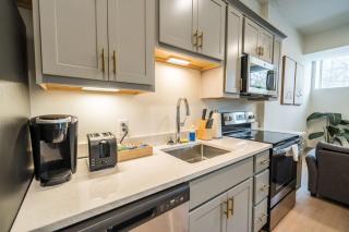 Bright and Modern Studio in Louisville # 106 - 8