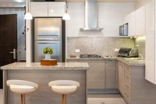 Moderna Suite en Astana, Cerca del Parque La Carolina, Quito - 1