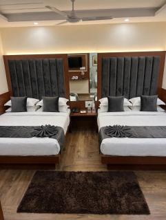 Hotel The Price Puneet Exports Paharganj New Delhi nearby Railway Station - 3